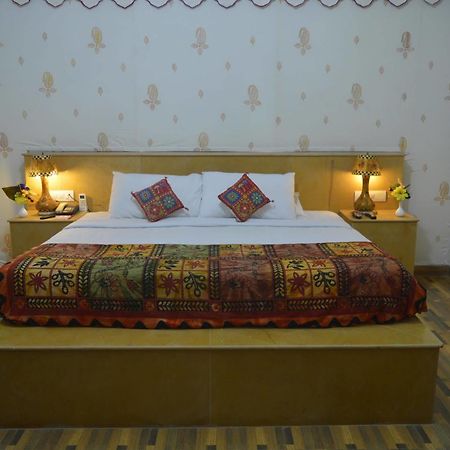 Chokhi Dhani - Desert Camp Resort Jaisalmer Extérieur photo